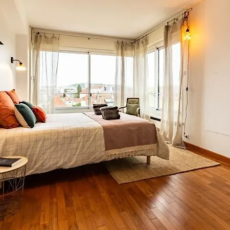 アパート Le Skyline Lumineux , Vue Imprenable, Calme , Pk