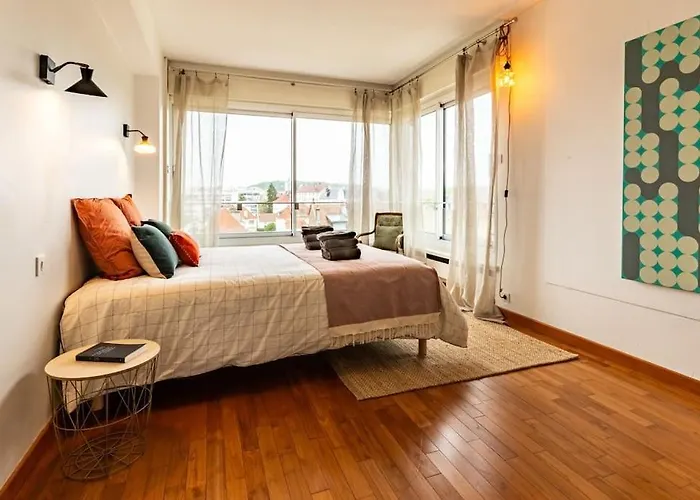 Апартаменты Le Skyline Lumineux , Vue Imprenable, Calme , Pk