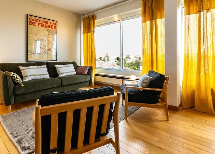 Апартаменты Le Skyline Lumineux , Vue Imprenable, Calme , Pk *