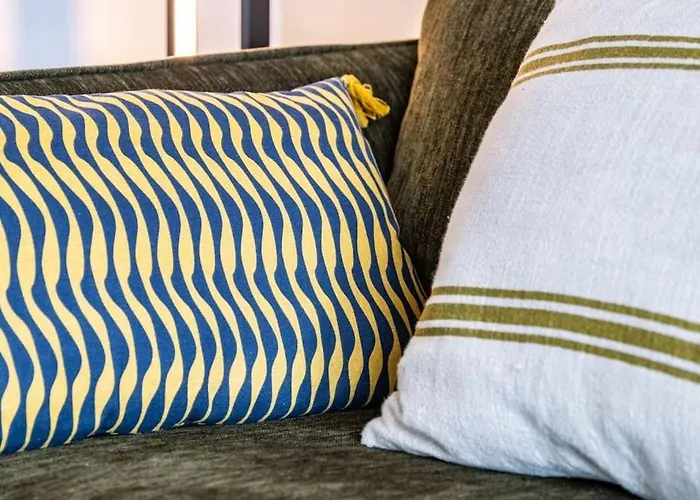 Le Skyline Lumineux , Vue Imprenable, Calme , Pk Апартаменты *